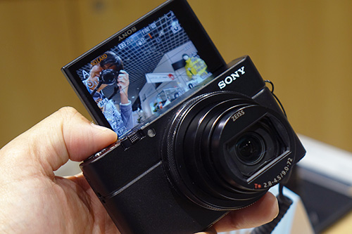 RX100VI】DSC-RX100M6 実機レビュー！ソニーストア大阪で触ってきまし 