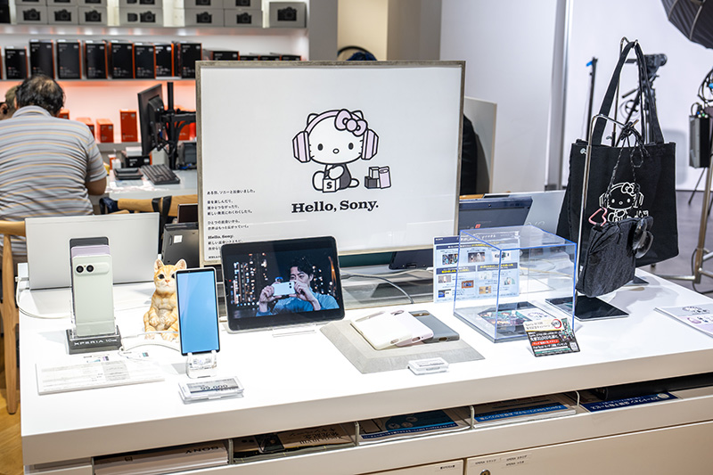 ハローキティ,コラボモデル,hello kitty,FanSync,Xperia 10 VIII,XQ-GH44,SIMフリー,スマートフォン,ソニーストア,FanSync,お得情報,レビュー